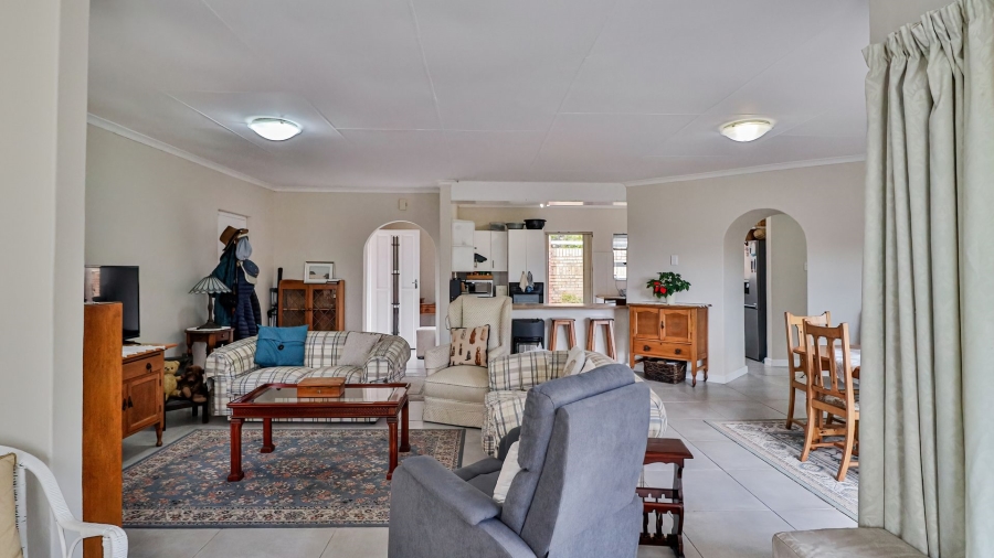 To Let 3 Bedroom Property for Rent in Lovemore Heights Estate Eastern Cape